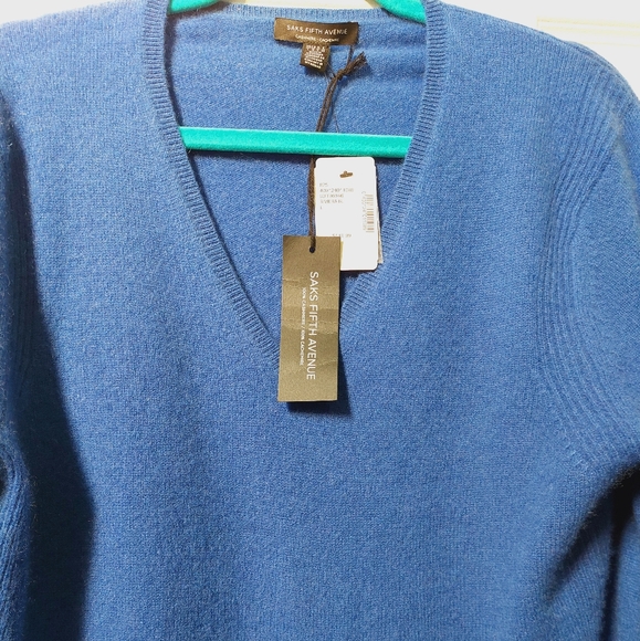 Saks Fifth Avenue Blue V-Neck Sweater - Picture 4 of 10